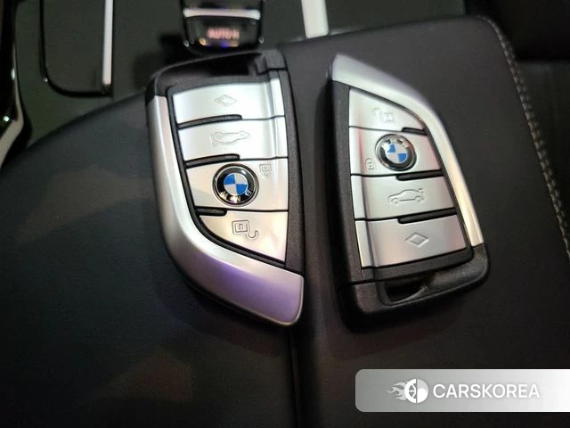 BMW 5 Series (G30) id 4474854 из Кореи 9