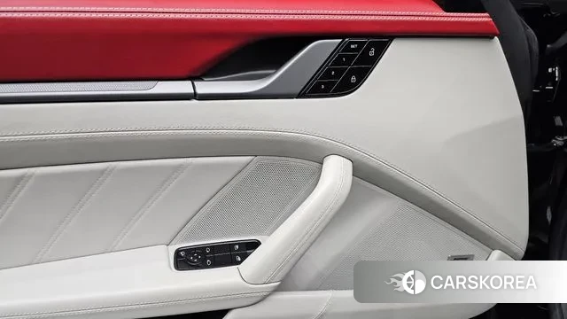 Porsche 911(992) id 3504403 из Кореи 9