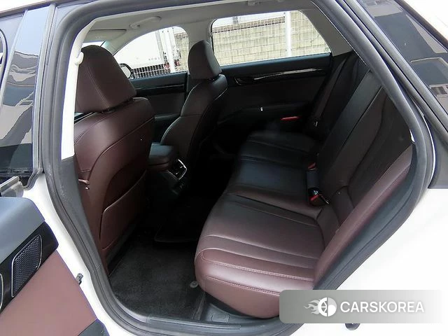 Hyundai Grandeur Hybrid (GN7) id 3940679 из Кореи 9