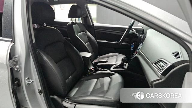 Hyundai Avante AD id 3894329 из Кореи 9