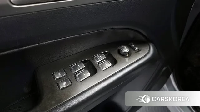 Ssangyong Rexton Sports id 3386116 из Кореи 9