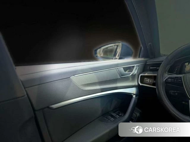 Audi A6L id 4216866 из Китая 9