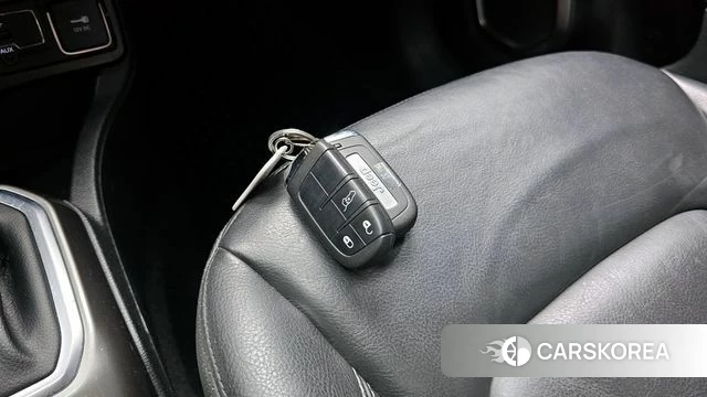 Jeep Renegade id 3801275 из Кореи 9