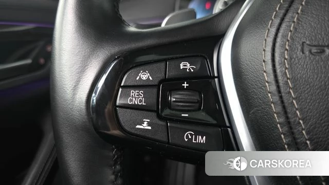 BMW 5 Series (G30) id 4310859 из Кореи 9