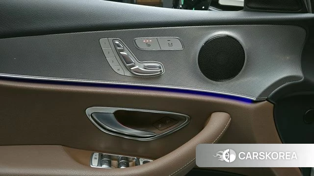 Mercedes-Benz E-Class W213 id 3853900 из Кореи 9