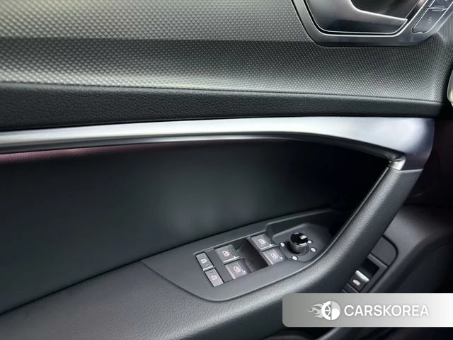 Audi A6L id 4217505 из Китая 9