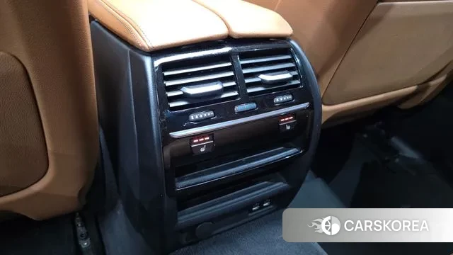 BMW 5 Series (G30) id 3018213 из Кореи 9