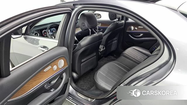 Mercedes-Benz E-Class W213 id 4587172 из Кореи 9