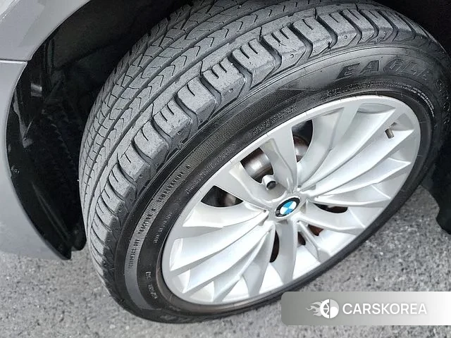 BMW 5 Series (G30) id 3621686 из Кореи 9