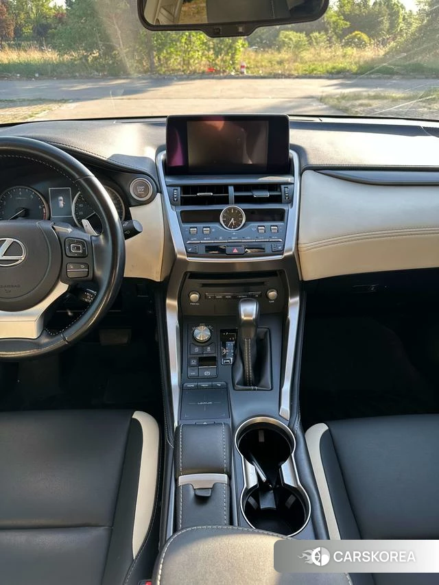 Lexus NX id 4291576 из Китая 9