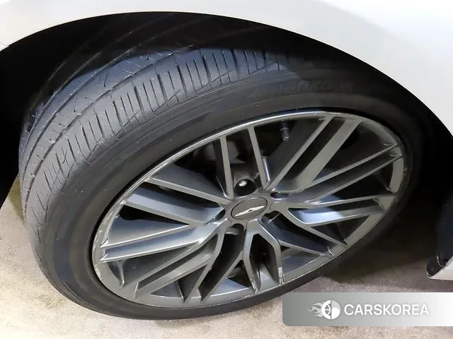 Genesis G70 id 3474913 из Кореи 9