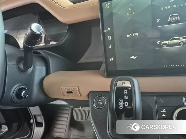 Land Rover Defender (L663) id 3750775 из Кореи 9