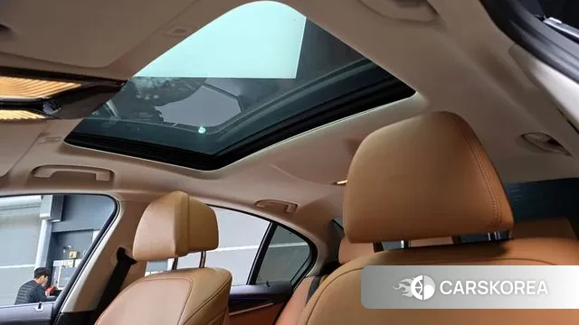 BMW 5 Series (G30) id 3412317 из Кореи 9