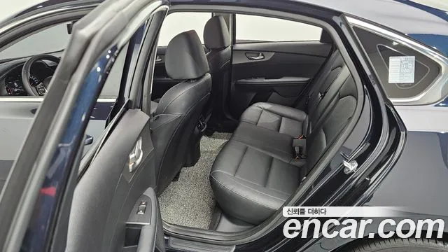 Kia Come New K3 id 2704678 из Кореи 9