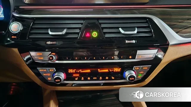 BMW 5 Series (G30) id 3555606 из Кореи 9