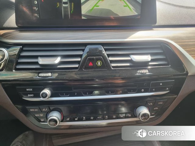 BMW 5 Series (G30) id 4502617 из Кореи 9