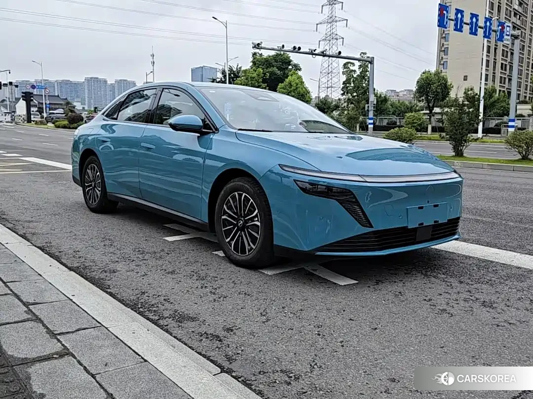 Nissan N6 id 4538965 из Китая 9