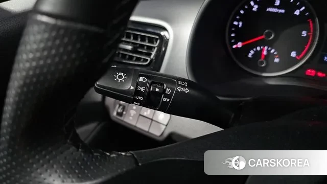 Kia Stonic id 3737125 из Кореи 9