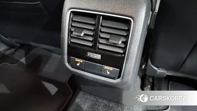 Volkswagen The New Passat id 3386111 из Кореи 9