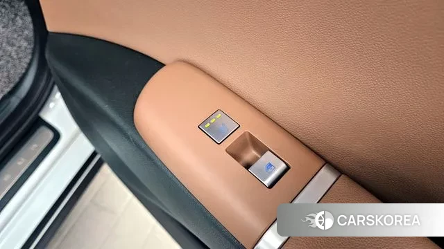 Hyundai Grandeur (GN7) id 3436804 из Кореи 9