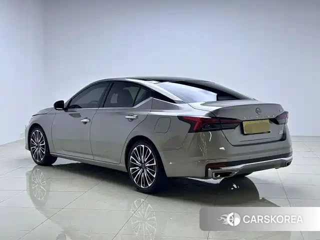 Nissan Altima id 4607059 из Китая 9