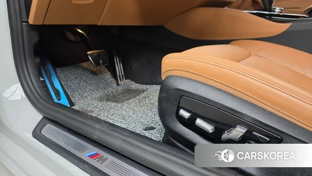 BMW 5 Series (G30) id 4834845 из Кореи 9