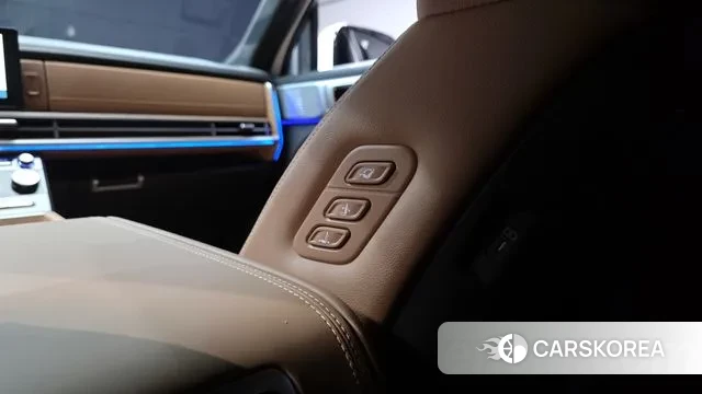 Hyundai Santa Fe (MX5) id 3278898 из Кореи 9