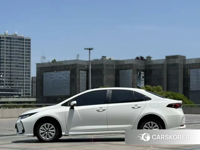 Toyota Corolla id 4299881 из Китая 9