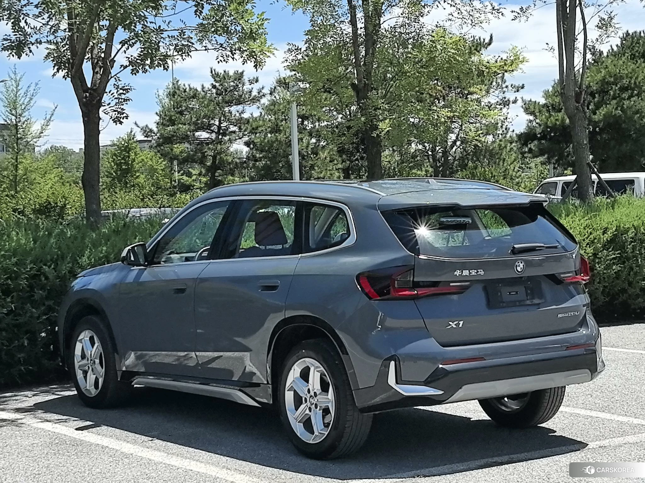 BMW X1 id 4504828 из Китая 9