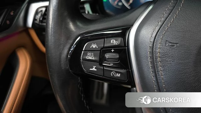 BMW 5 Series (G30) id 4595930 из Кореи 9