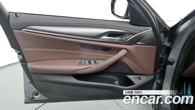 BMW 5 Series (G30) id 2782464 из Кореи 9