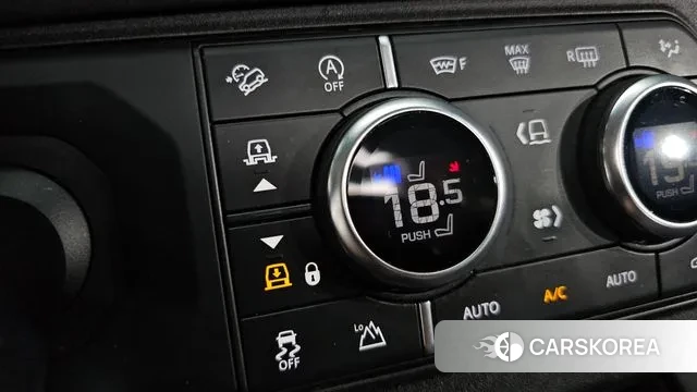 Land Rover Defender (L663) id 3032737 из Кореи 9