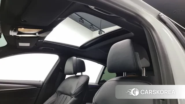 BMW 5 Series (G30) id 3212786 из Кореи 9