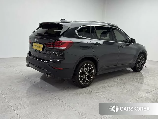 BMW X1 id 4263015 из Китая 9