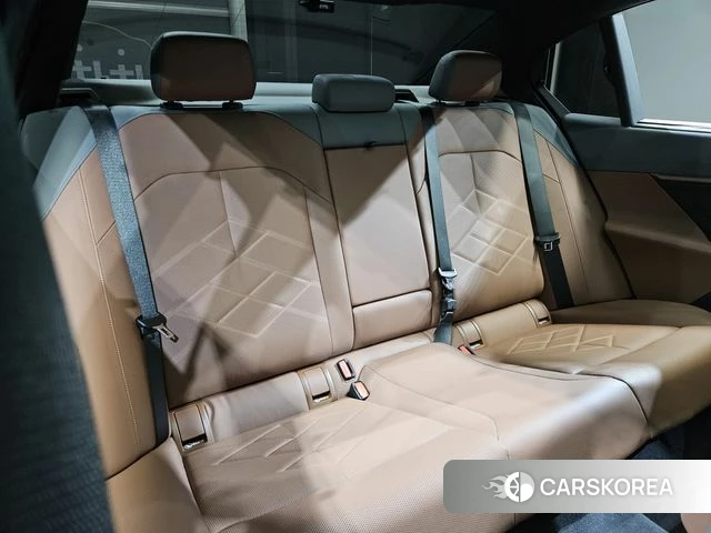 BMW 5 Series (G60) id 4739108 из Кореи 9