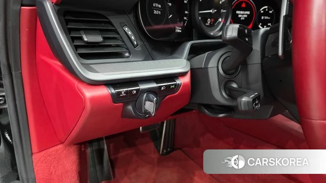 Porsche 911(992) id 4519898 из Кореи 9