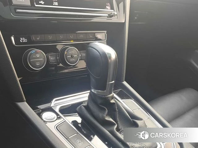Volkswagen Magotan id 4235443 из Китая 9