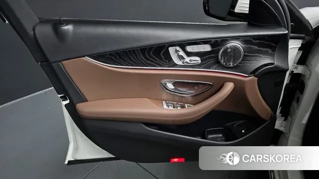 Mercedes-Benz E-Class W213 id 3244188 из Кореи 9