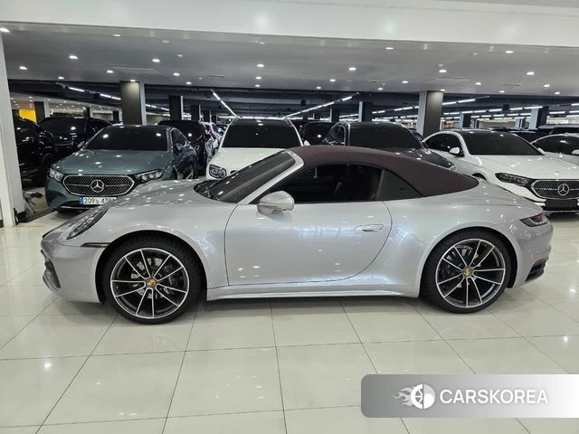 Porsche 911(992) id 4665043 из Кореи 9