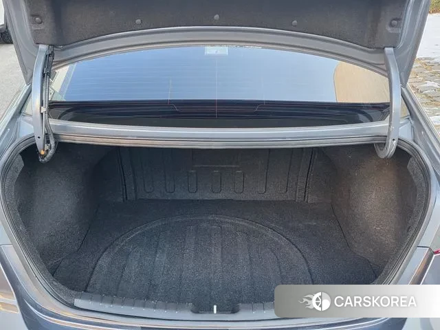 Hyundai Avante AD id 3737098 из Кореи 9