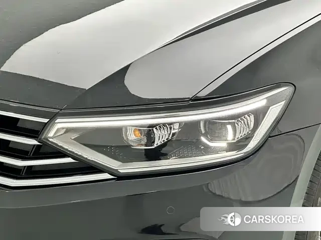 Volkswagen Magotan id 4553648 из Китая 9