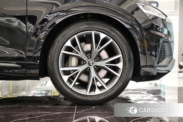 Audi Q8 id 4359340 из Китая 9