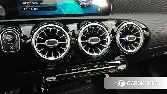 Mercedes-Benz A-Class W177 id 3852780 из Кореи 9