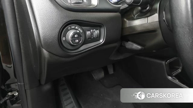 Jeep Renegade id 4759631 из Кореи 9