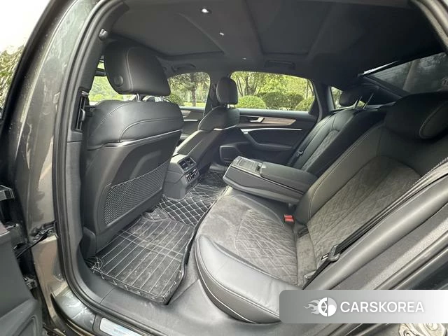 Audi A6L id 4222045 из Китая 9
