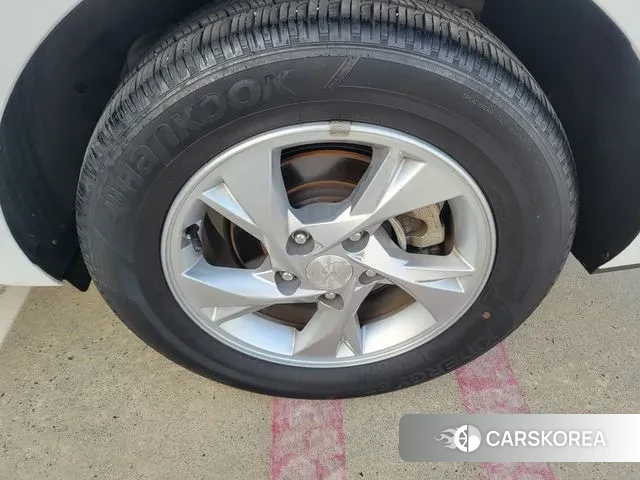 Hyundai Avante (CN7) id 3595738 из Кореи 9