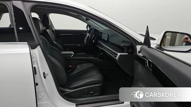 Hyundai Grandeur (GN7) id 3940328 из Кореи 9