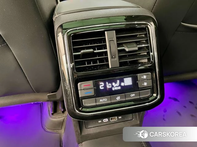Volkswagen Passat id 4253872 из Китая 9