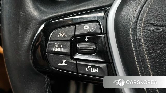 BMW 5 Series (G30) id 4642973 из Кореи 9