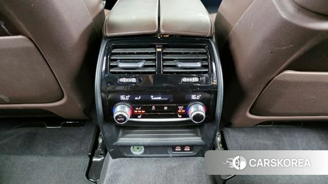 BMW 5 Series (G30) id 3954949 из Кореи 9